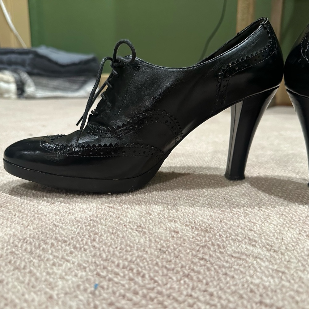 Via Spiga Black Italian Leather Oxford Heels